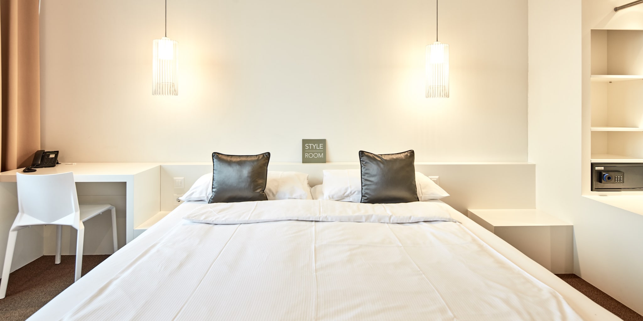 Kristian Dill Photographe Architecture Design Interieur Chambre Hotel Lit