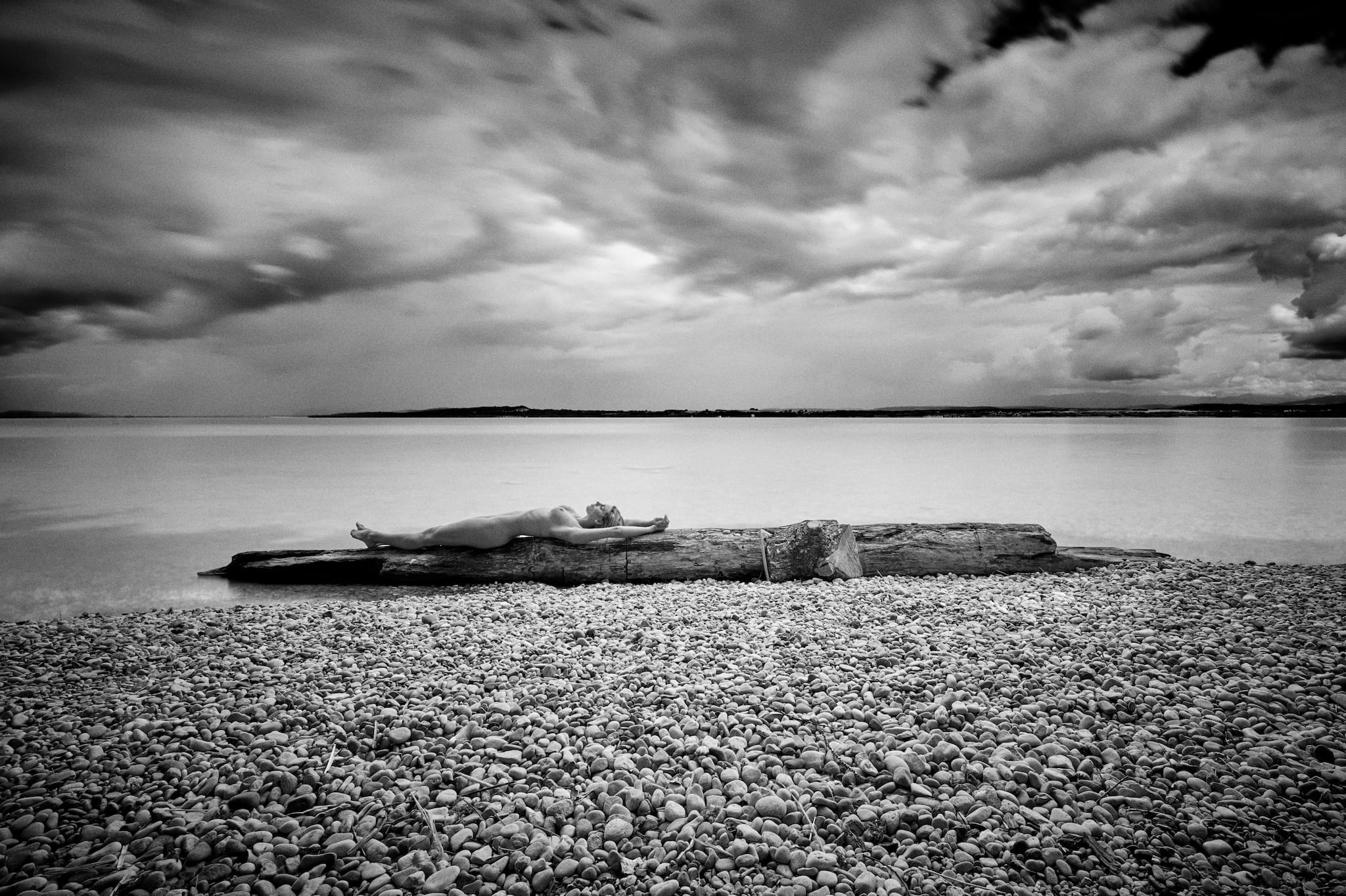 Kristian Dill Photographe NuScape Nu Nature Plage—Lac Eau Galet