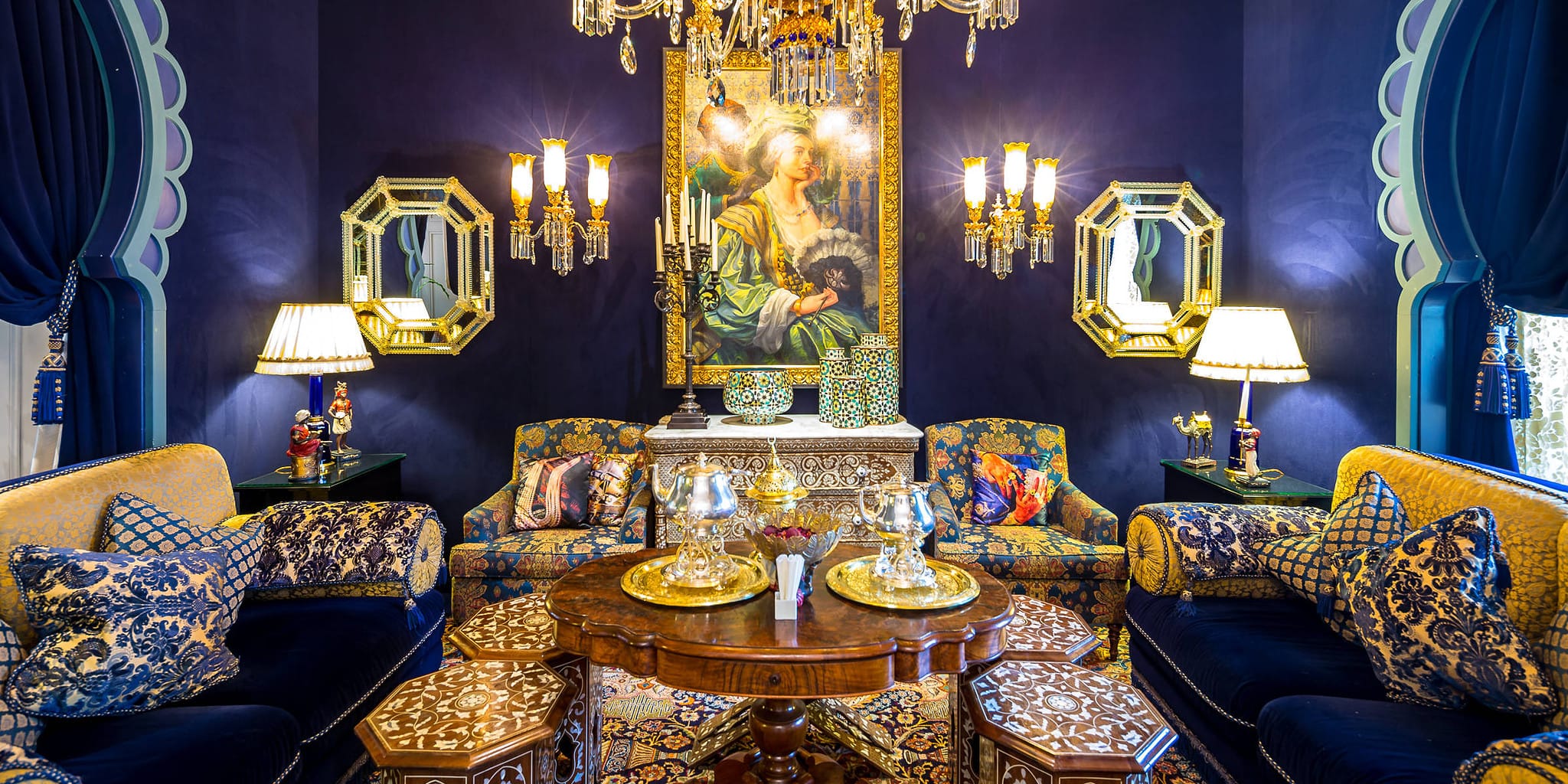 Kristian Dill Photographe Architecture Design Interieur Salon Oriental The Fauteuil Canape Coussin Bleu Violet Jaune