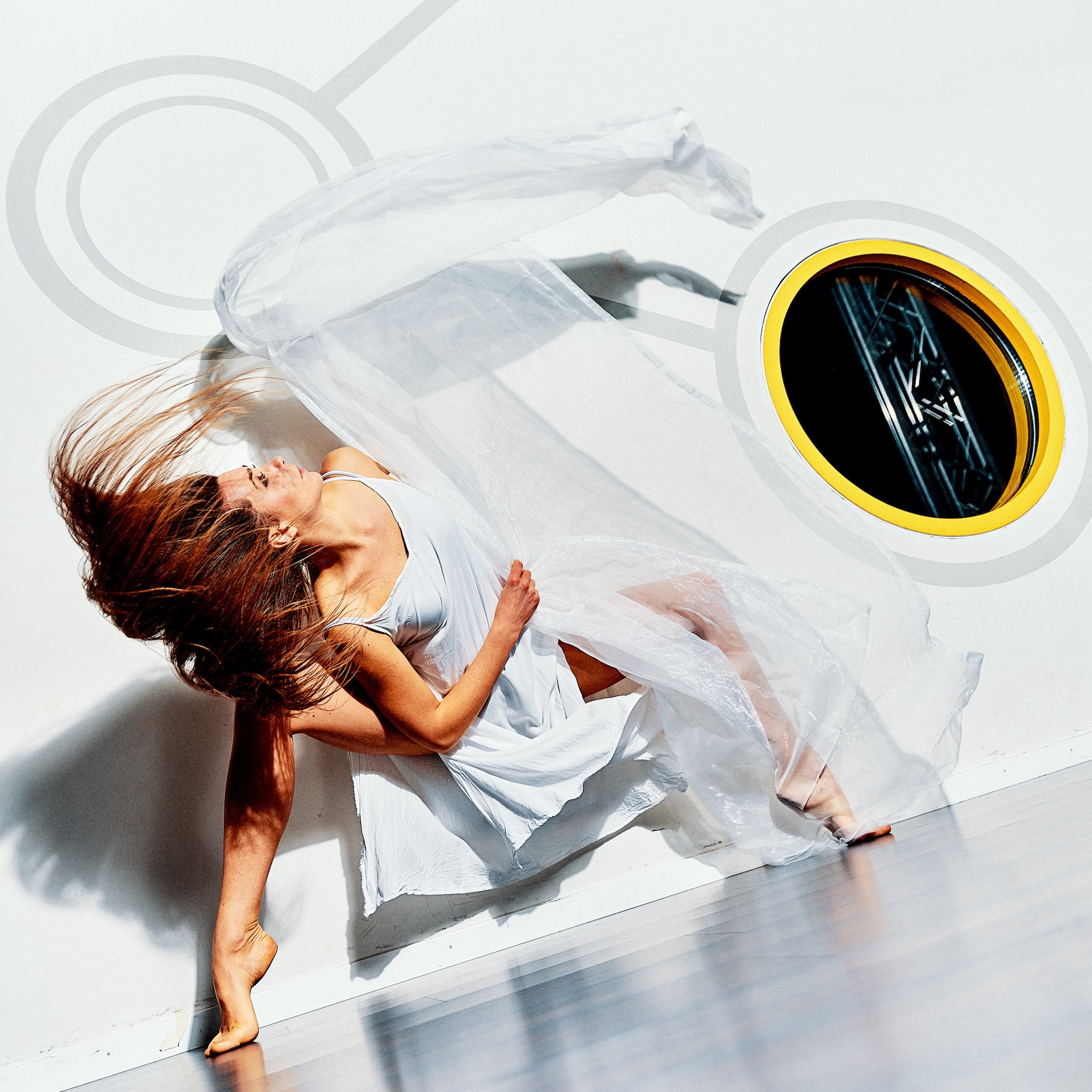 Kristian Dill Photographe Body Danse Robe Voile Jaune