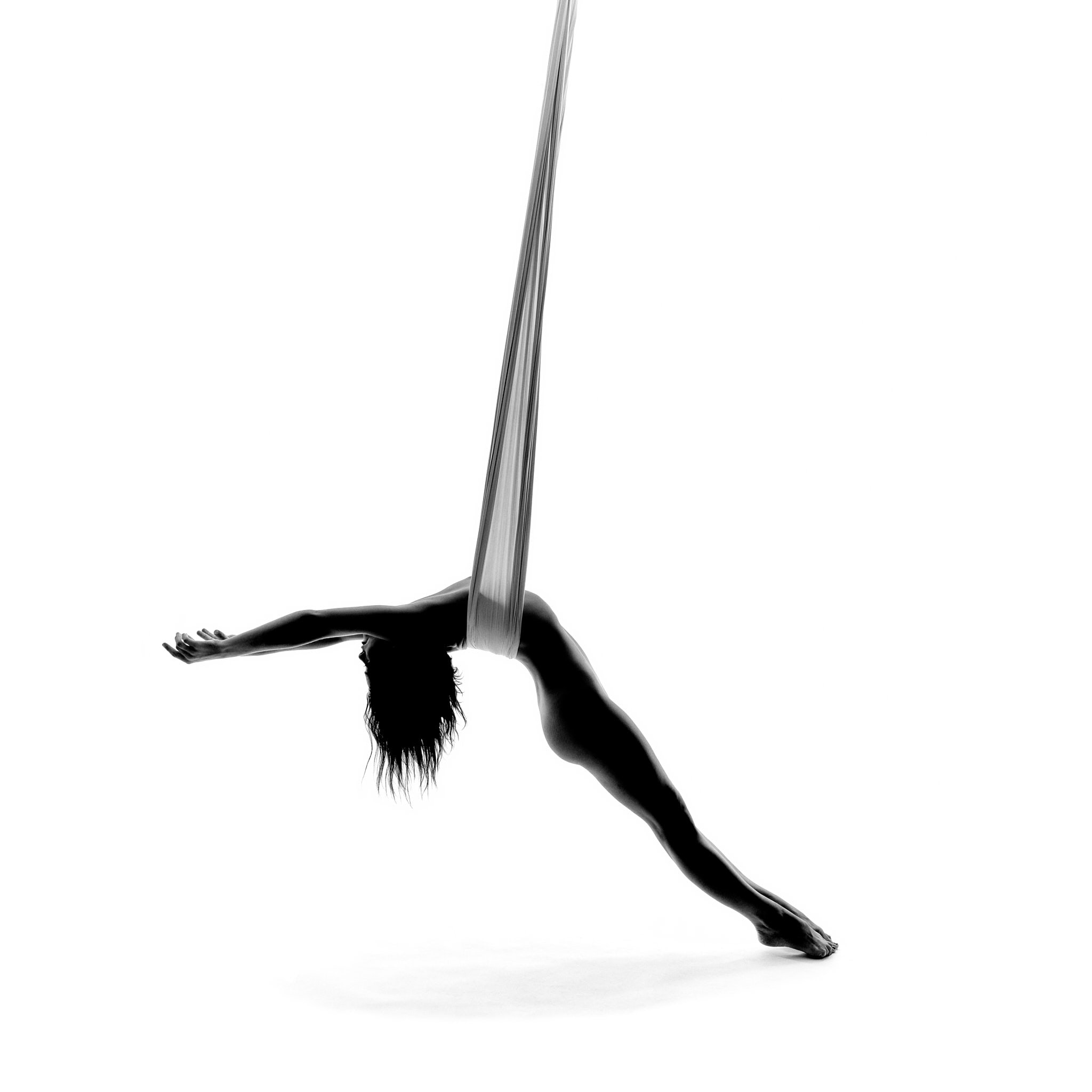 Kristian Dill Photographe Body Nu Tissu Aerien Detente
