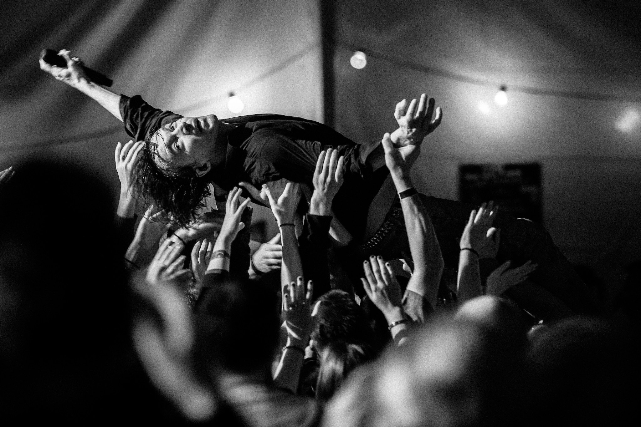 Kristian Dill Photographe Concert Cali Public Porte