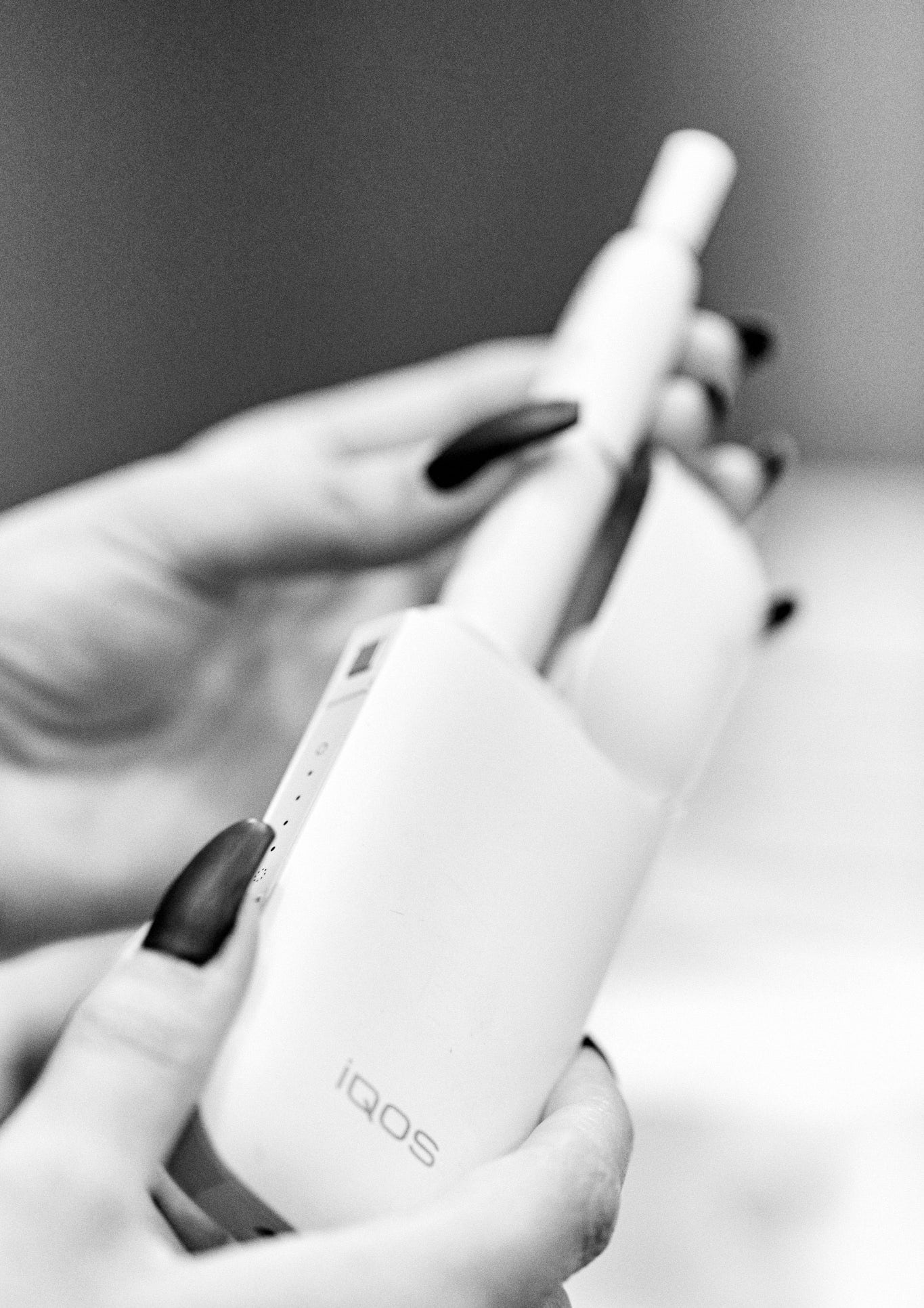 Kristian Dill Photographe Corporate iQos Cigarette Electronique Fumee