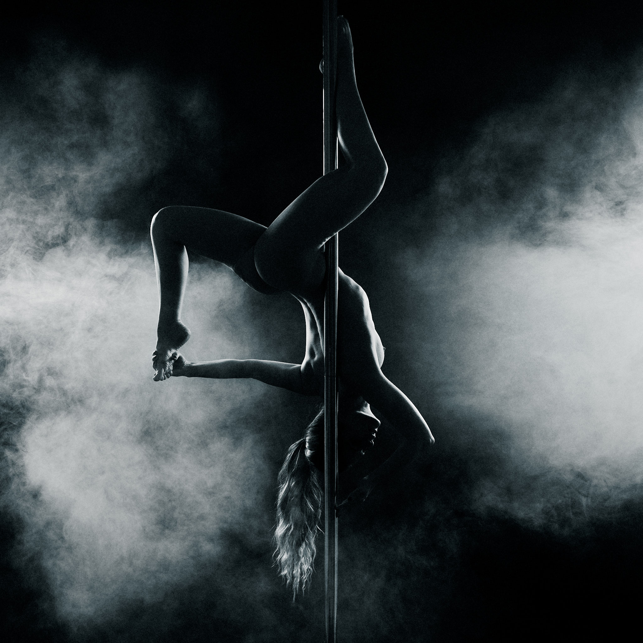 Kristian Dill Photographe Nu Poledance Acrobate Fumee