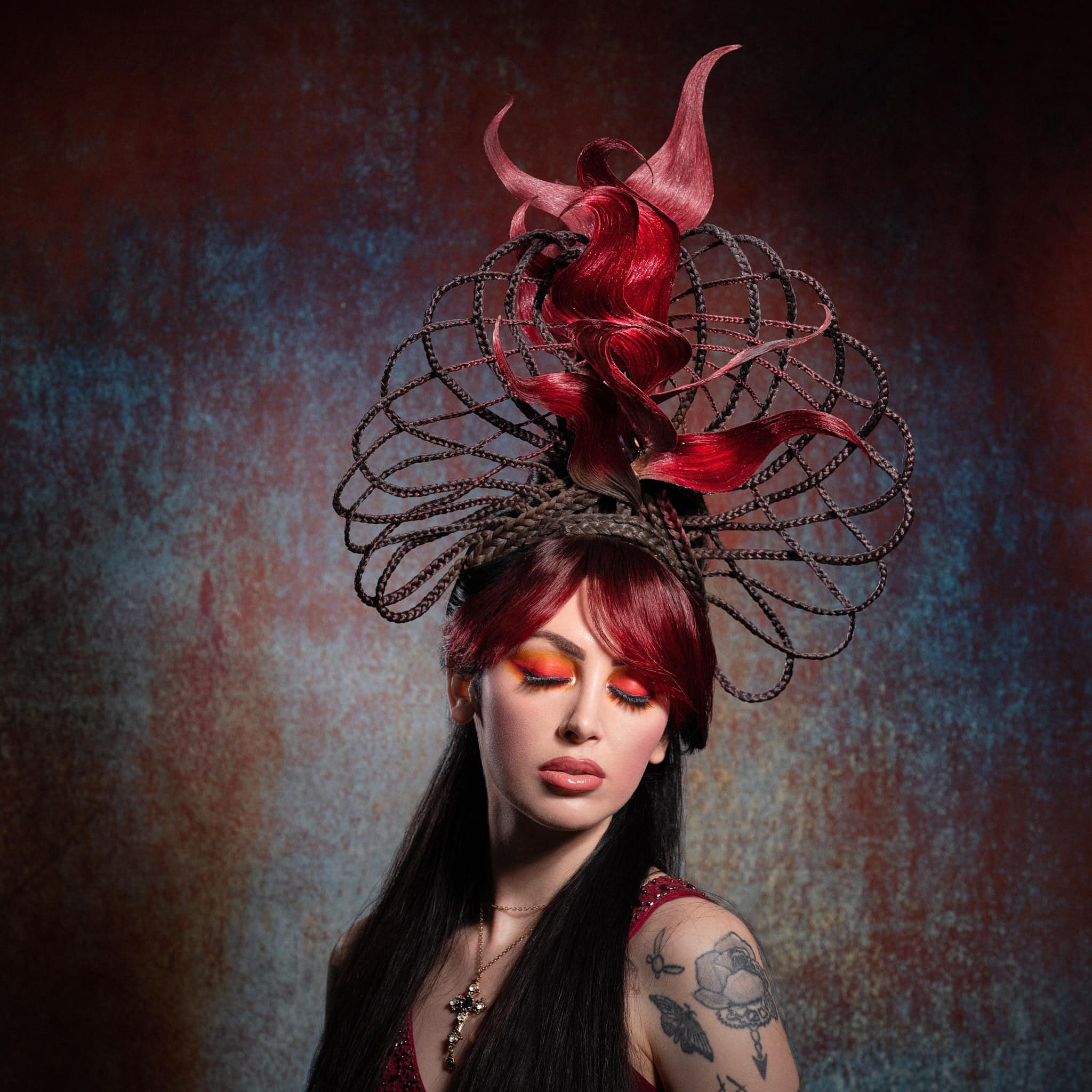 Kristian Dill Photographe Portrait Coiffure Conceptuel Creation MakeUp Rouge Jaune
