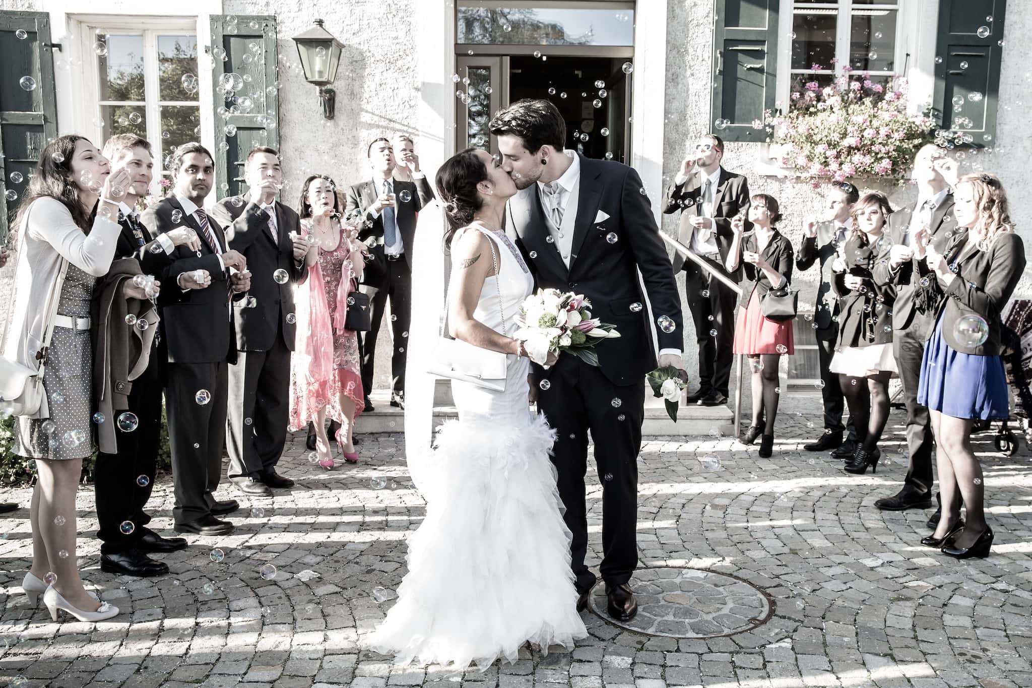 Kristian Dill Photographe Mariage Wedding Haie Honneur Bulles