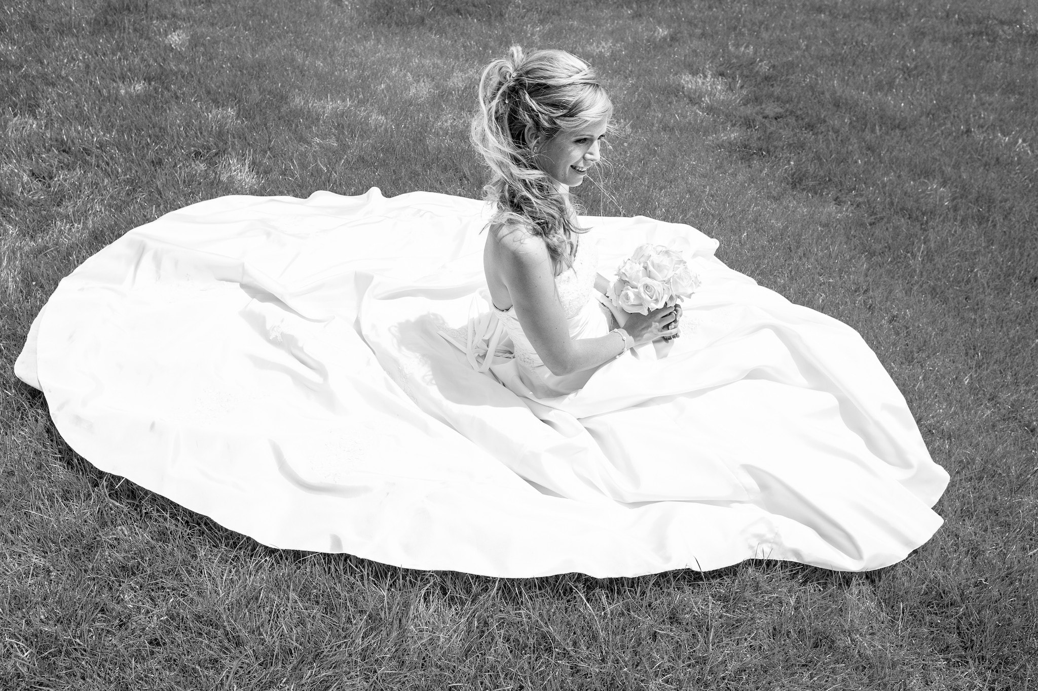 Kristian Dill Photographe Mariage Wedding Mariée Robe Champ